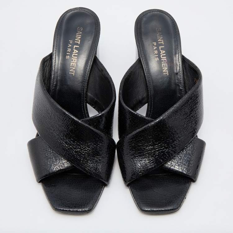 مملوكة مسبقًا Saint Laurent Black Patent Leather Loulou Cross Strap Slide Sandals Size 36