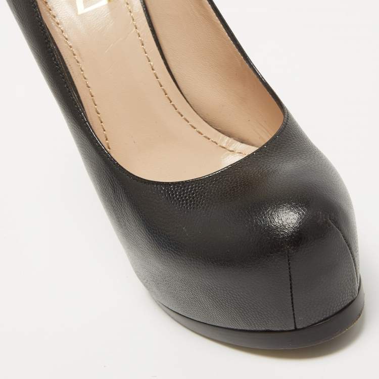مملوكة مسبقًا Saint Laurent Black Leather Tribtoo Pumps Size 39