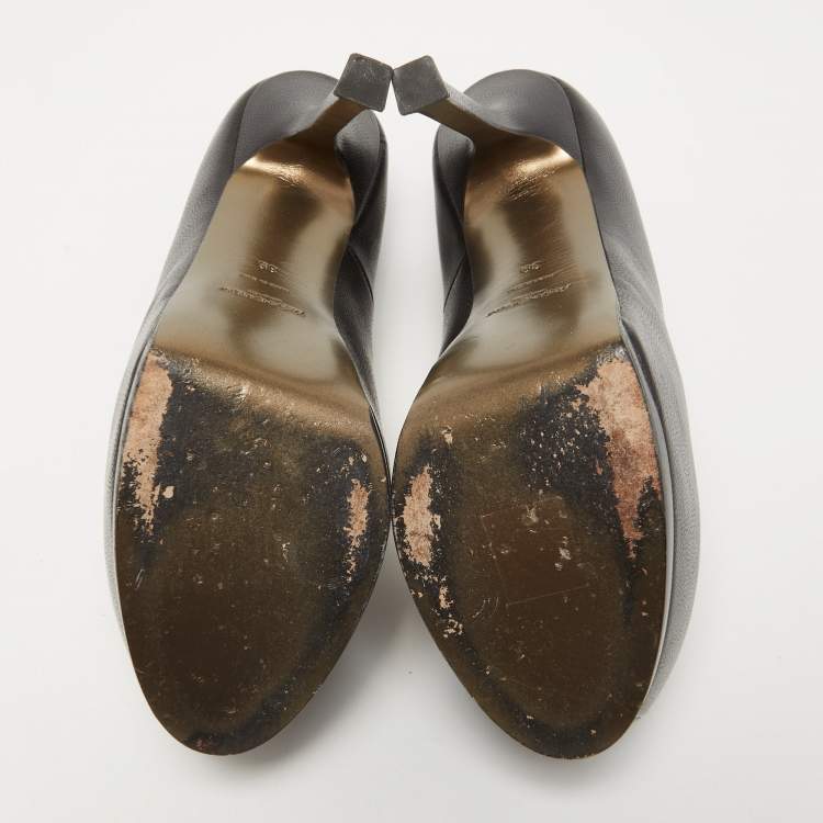 مملوكة مسبقًا Saint Laurent Black Leather Tribtoo Pumps Size 39