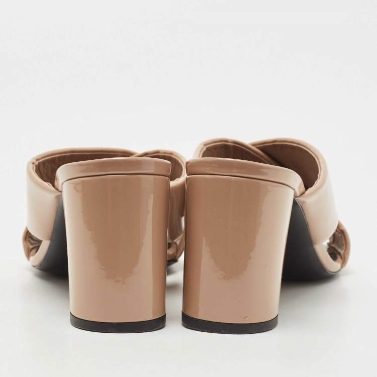 Pre Owned Saint Laurent Beige Patent Leather Loulou Sandals Size 38