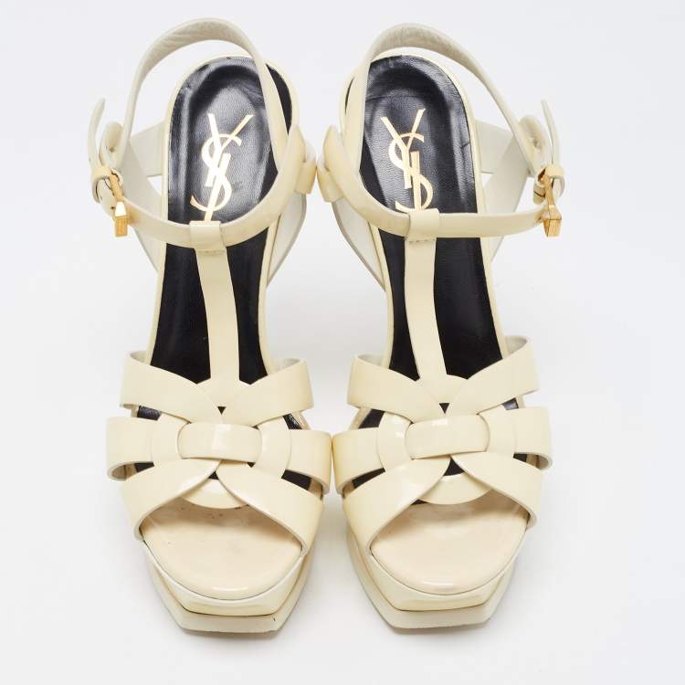 مملوكة مسبقًا Saint Laurent Cream Patent Leather Tribute Sandals Size 35