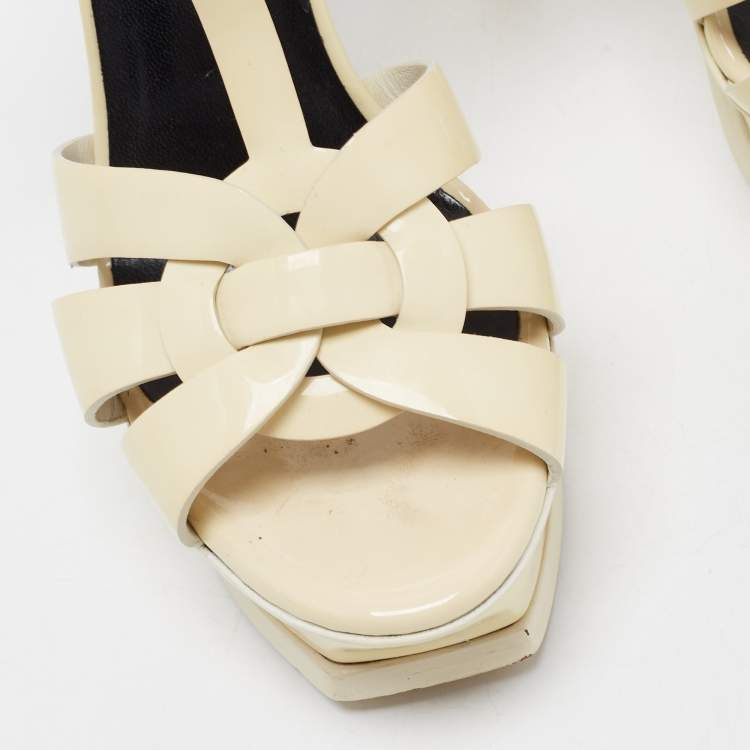 مملوكة مسبقًا Saint Laurent Cream Patent Leather Tribute Sandals Size 35