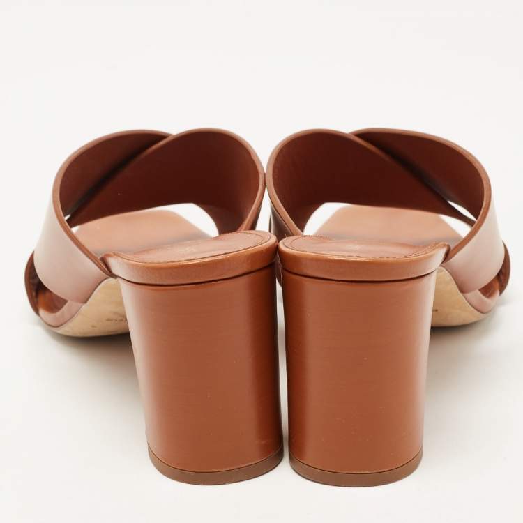 مملوكة مسبقًا Saint Laurent Brown Leather Loulou Slide Sandals Size 38.5