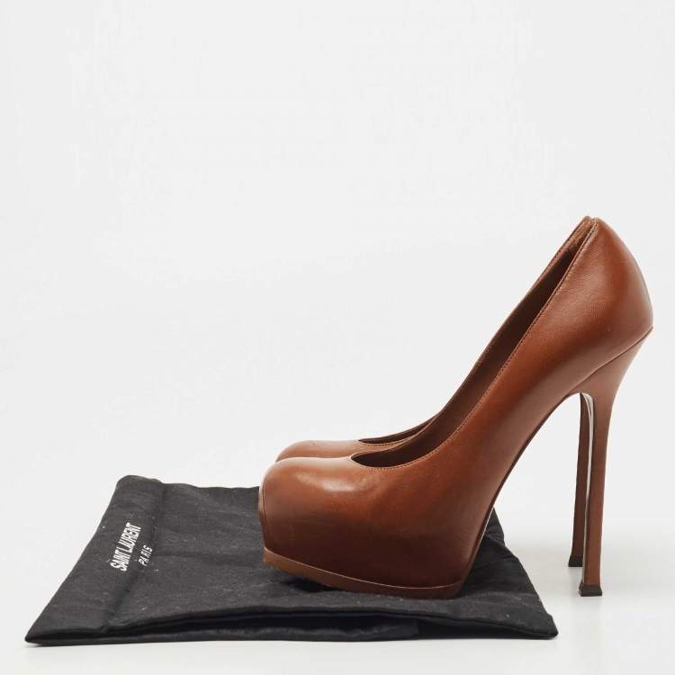 Pre Owned Saint Laurent Brown Leather Tribtoo Pumps Size 39