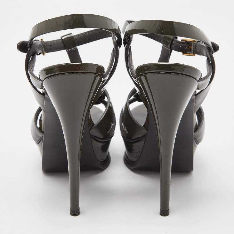 مملوكة مسبقًا Saint Laurent Grey Patent Leather Tribute Ankle Strap Sandals Size 37