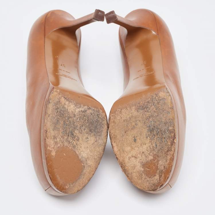 Pre Owned Saint Laurent Brown Leather Tribtoo Pumps Size 37