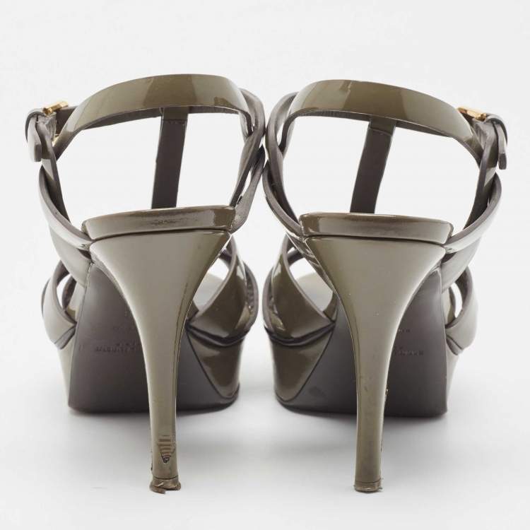مملوكة مسبقًا Saint Laurent Grey Patent Leather Tribute Sandals Size 38