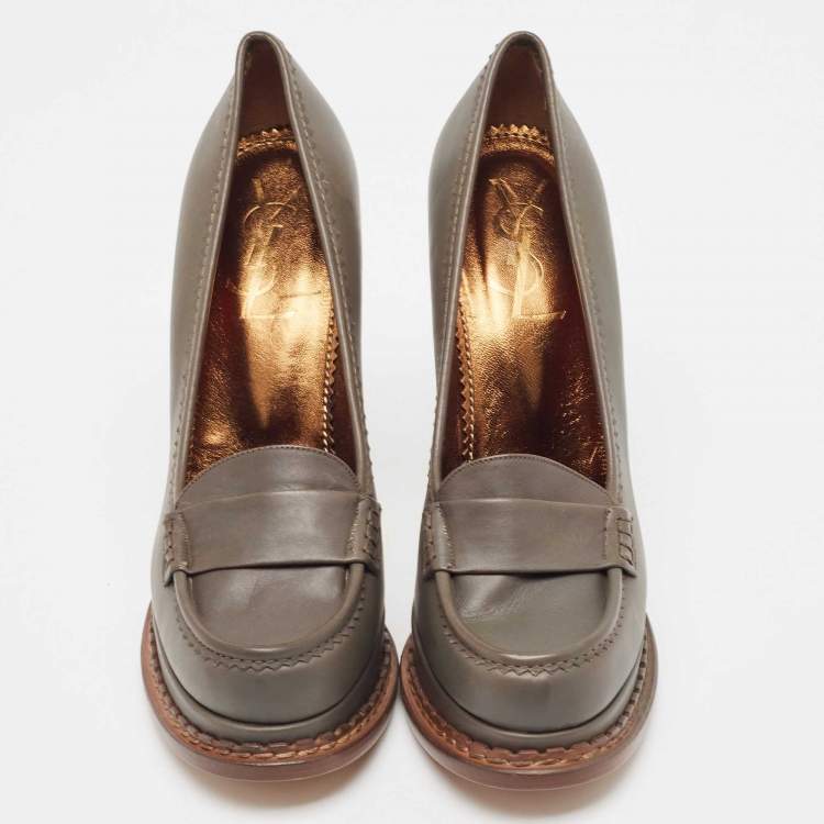 مملوكة مسبقًا Saint Laurent Grey Leather Platform Loafer Pumps Size 40