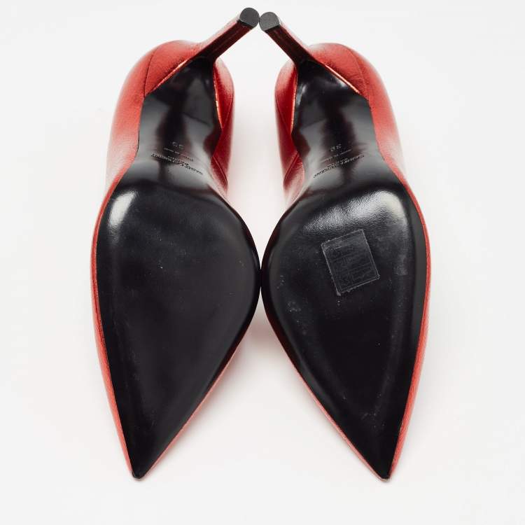 Pre Owned Saint Laurent Red Textured Leather Anja Pumps Size 39