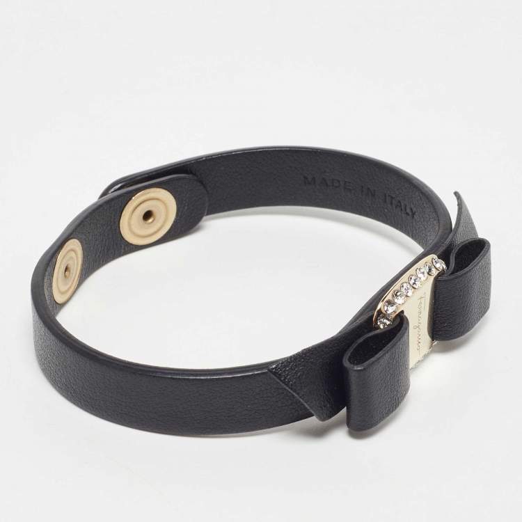 Pre Owned Salvatore Ferragamo Black Vara Bow Embellished Leather Gold Tone Bracelet