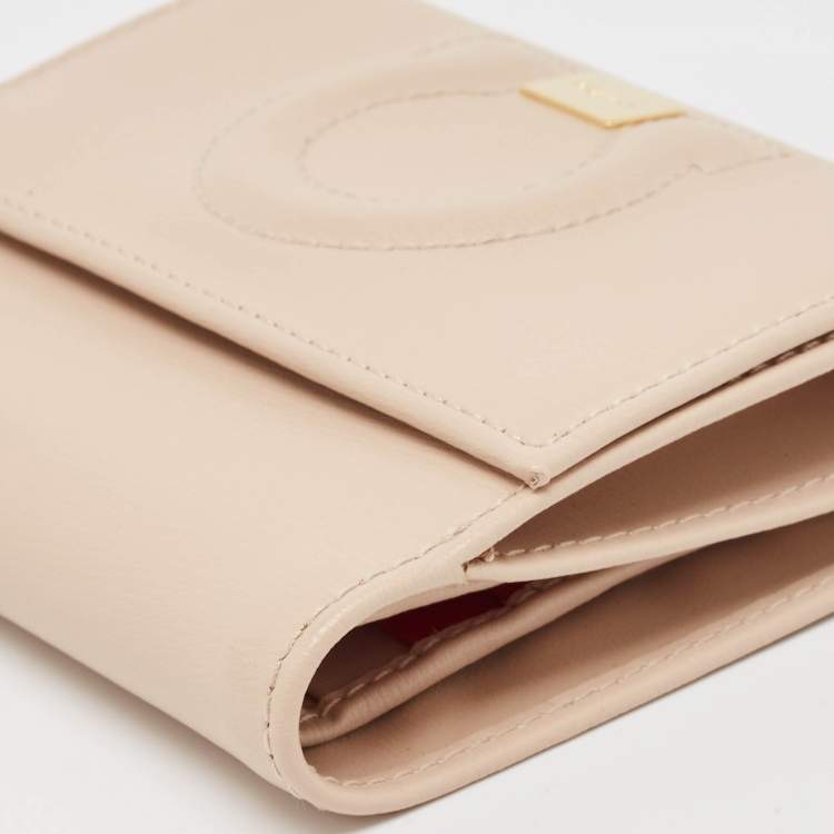 Pre Owned Salvatore Ferragamo Beige Leather City French Wallet