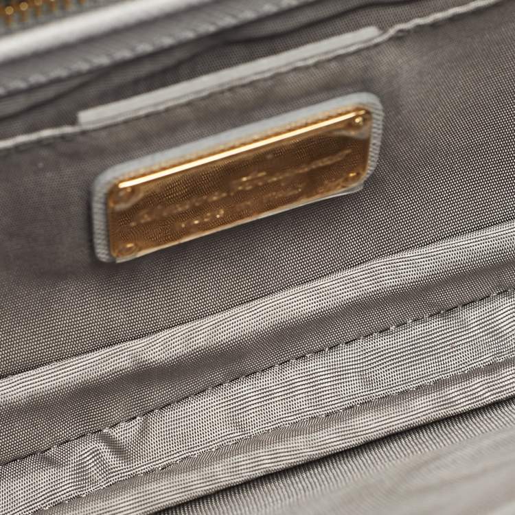 Pre Owned Salvatore Ferragamo Grey Leather Camy Wristlet Clutch