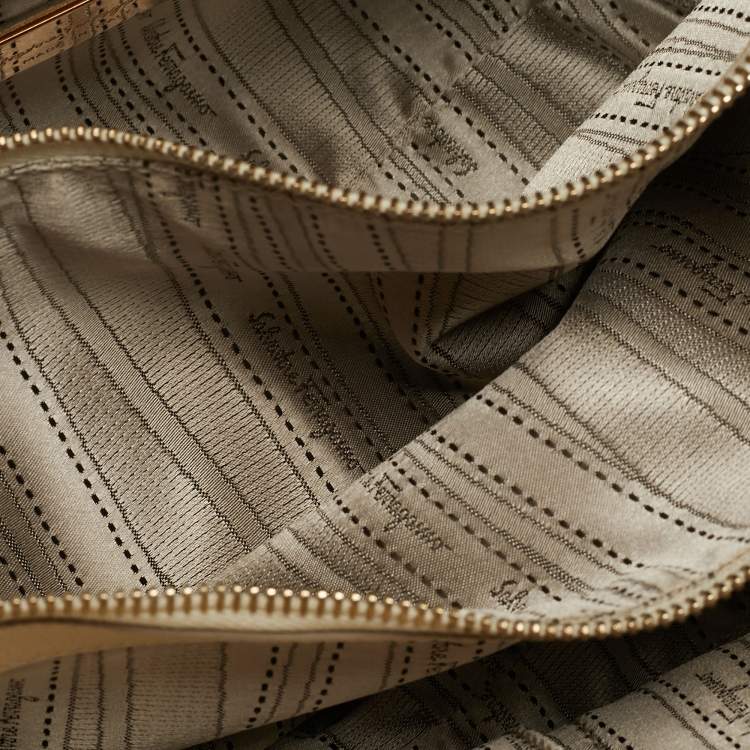 Pre Owned Salvatore Ferragamo Betulla Cream Leather Tote