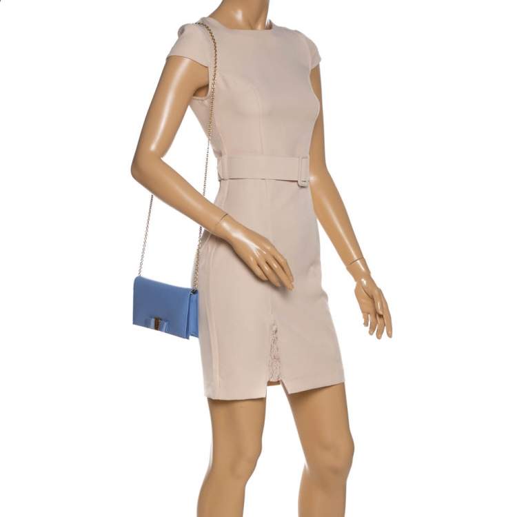 Pre Owned Salvatore Ferragamo Light Blue Leather Miss Vara Wallet On Chain
