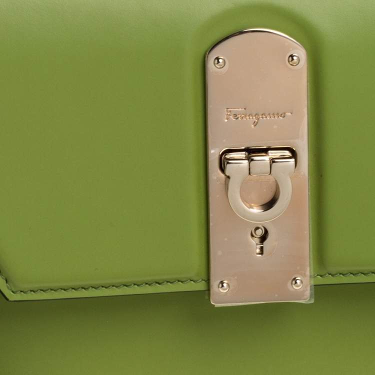 Pre Owned Salvatore Ferragamo Green Leather Small Boxyz Top Handle Bag