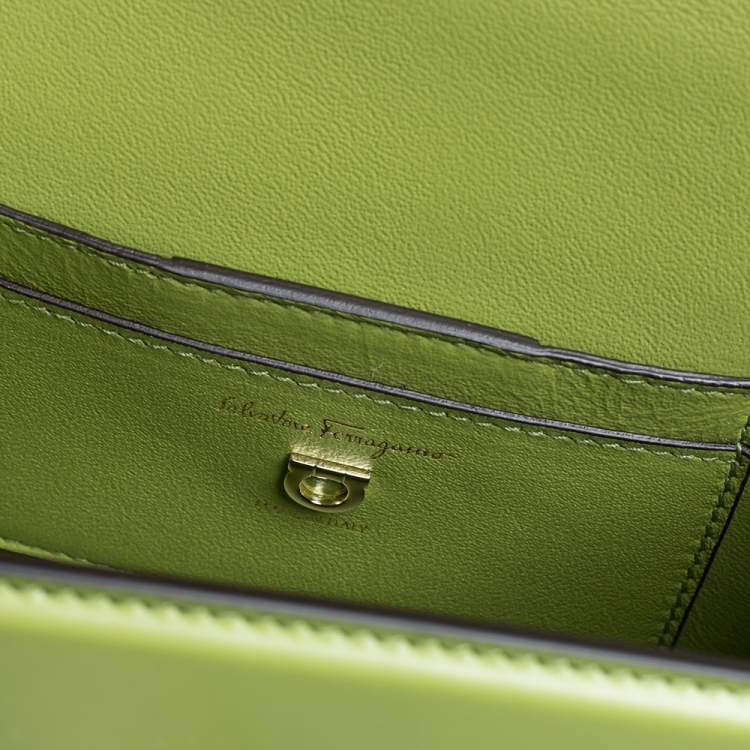 Pre Owned Salvatore Ferragamo Green Leather Small Boxyz Top Handle Bag