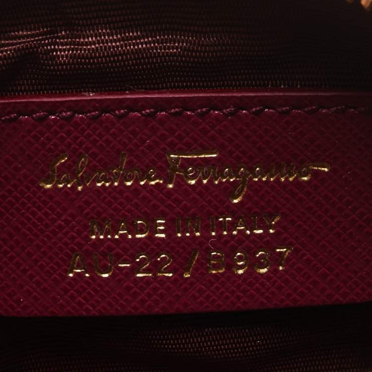 Pre Owned Salvatore Ferragamo Dark Fuchsia Leather Vara Bow Coin Purse