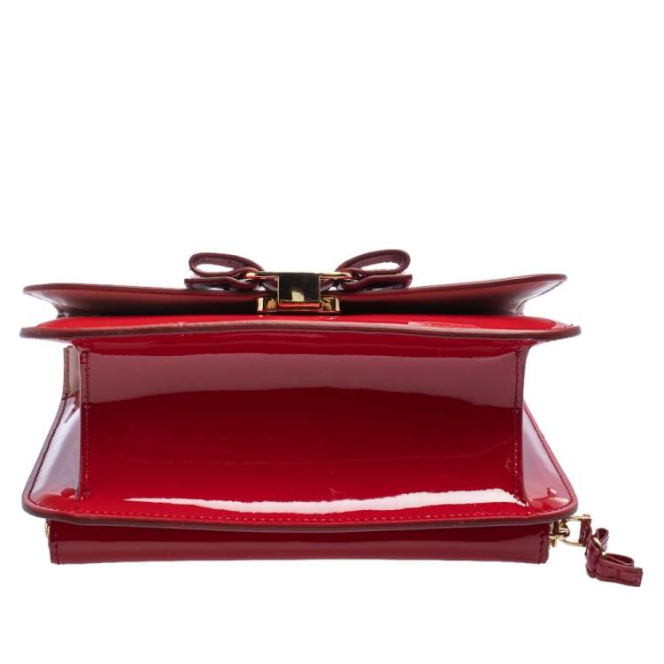 Pre Owned Salvatore Ferragamo Red Patent Leather Vara Bow Chain Shoulder Bag