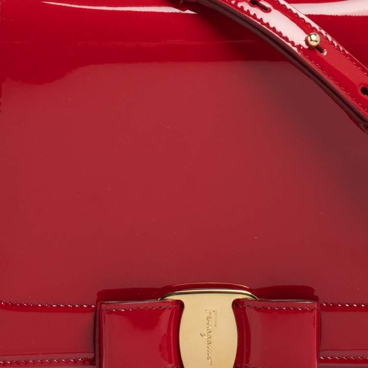 Pre Owned Salvatore Ferragamo Red Patent Leather Vara Bow Chain Shoulder Bag