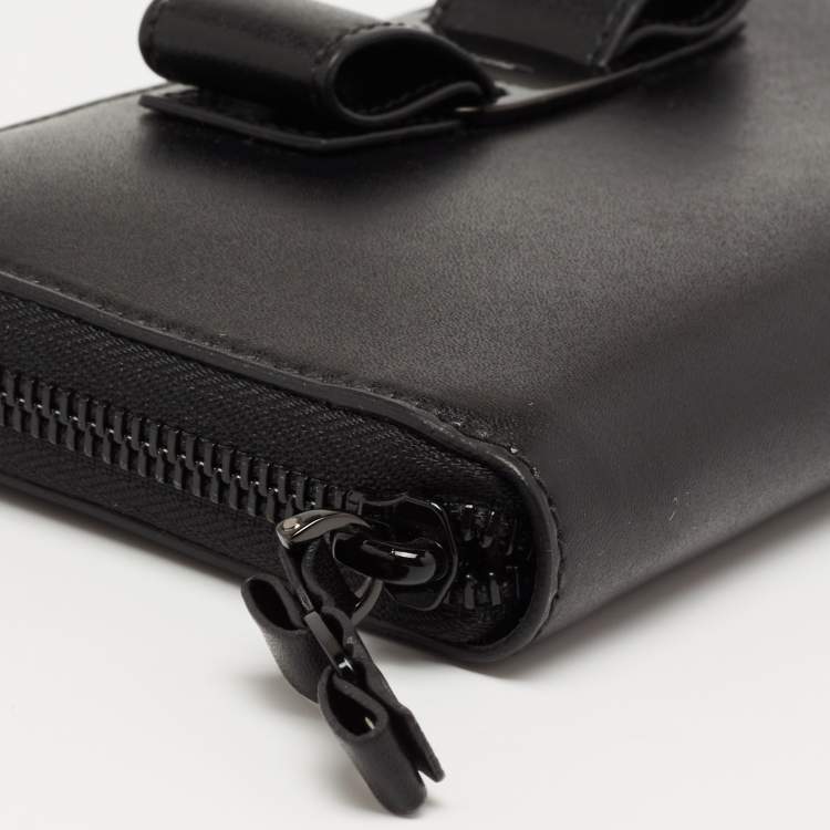 Pre Owned Salvatore Ferragamo Black Leather Vara Bow Zip Around Wallet