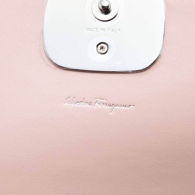 Pre Owned Salvatore Ferragamo Light Pink Leather Vara Bow Wallet on Chain