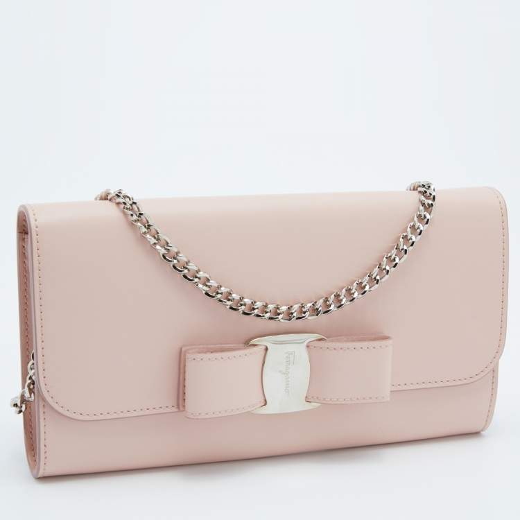 Pre Owned Salvatore Ferragamo Light Pink Leather Vara Bow Wallet on Chain
