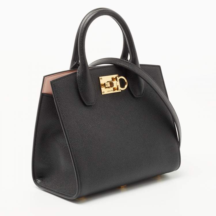 Pre Owned Salvatore Ferragamo Black Leather Small Studio Box Bag