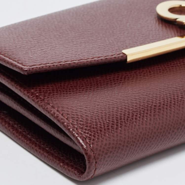 Pre Owned Salvatore Ferragamo Burgundy Leather Gancini Bit Continental Wallet