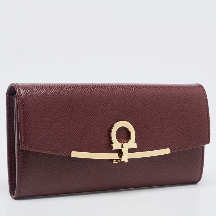 Pre Owned Salvatore Ferragamo Burgundy Leather Gancini Bit Continental Wallet