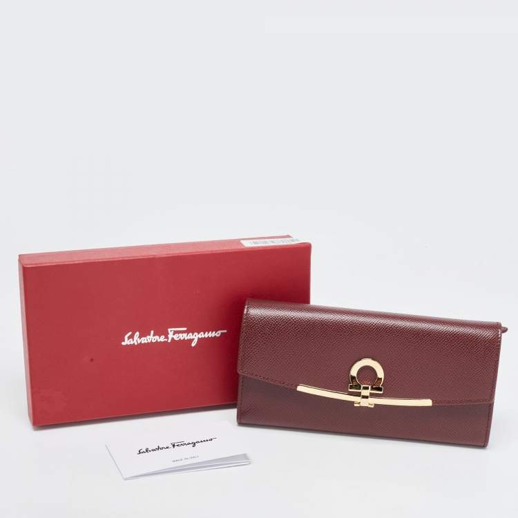 Pre Owned Salvatore Ferragamo Burgundy Leather Gancini Bit Continental Wallet
