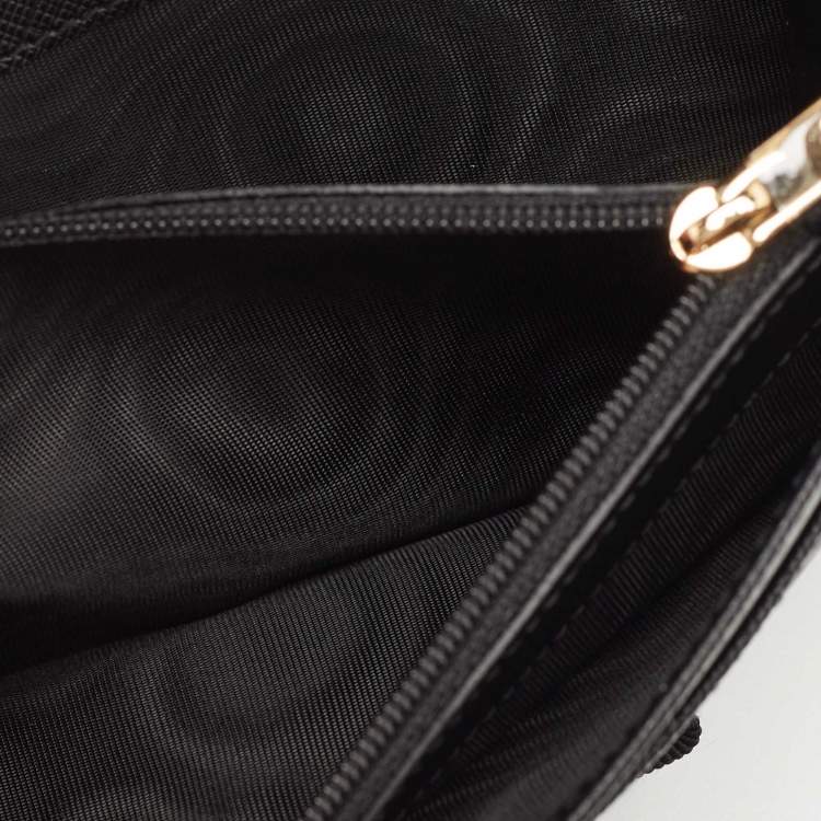 Pre Owned Salvatore Ferragamo Black Leather Vara Bow Continental Wallet