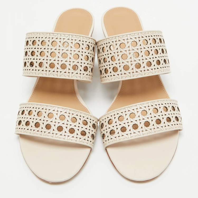 Pre Owned Salvatore Ferragamo Cream Leather Slide  Sandals Size 40.5