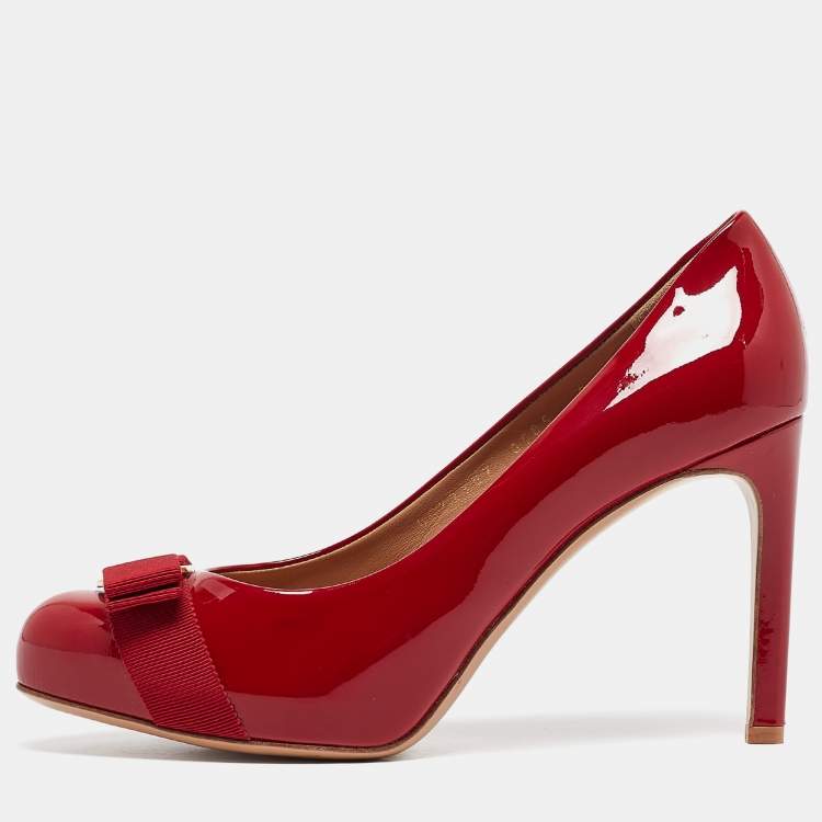 Pre Owned Salvatore Ferragamo Red Patent Leather Vara Bow Pumps Size 38.5