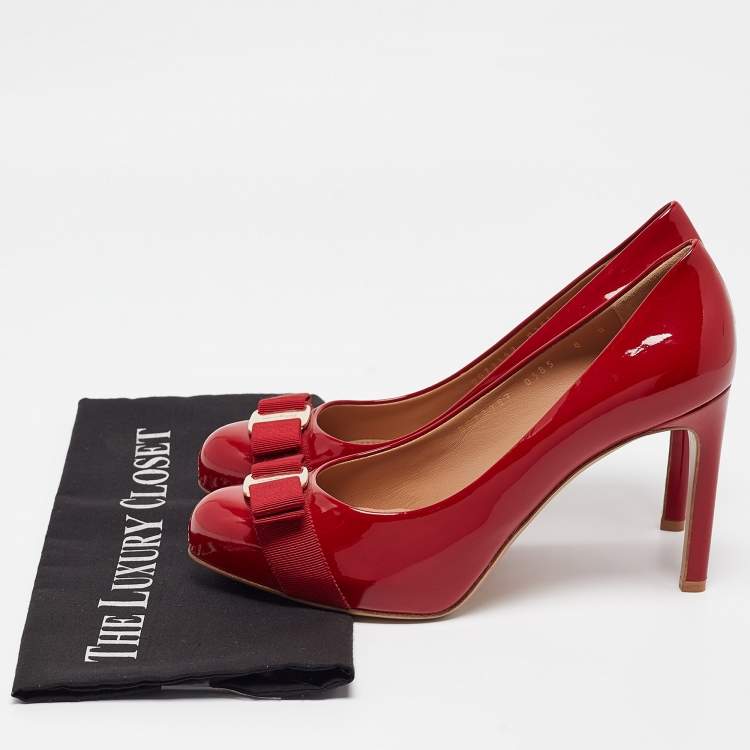 Pre Owned Salvatore Ferragamo Red Patent Leather Vara Bow Pumps Size 38.5