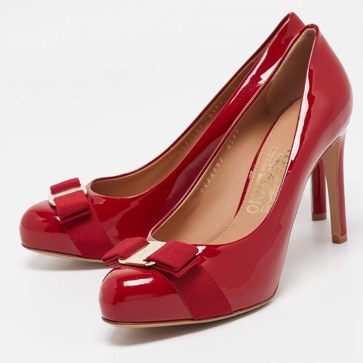 Pre Owned Salvatore Ferragamo Red Patent Leather Vara Bow Pumps Size 38.5