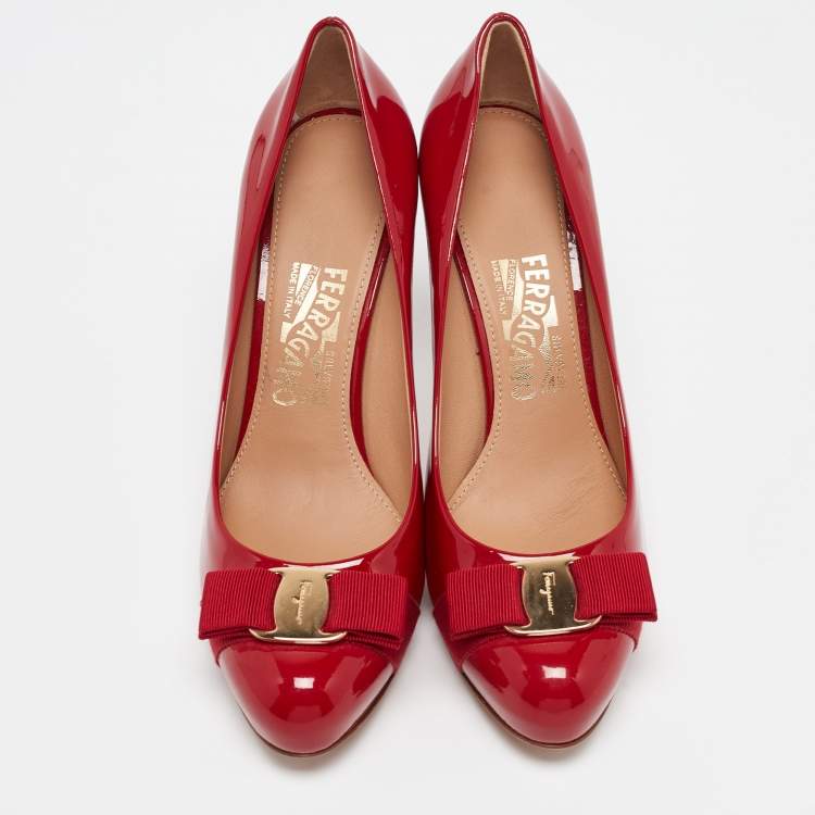 Pre Owned Salvatore Ferragamo Red Patent Leather Vara Bow Pumps Size 38.5