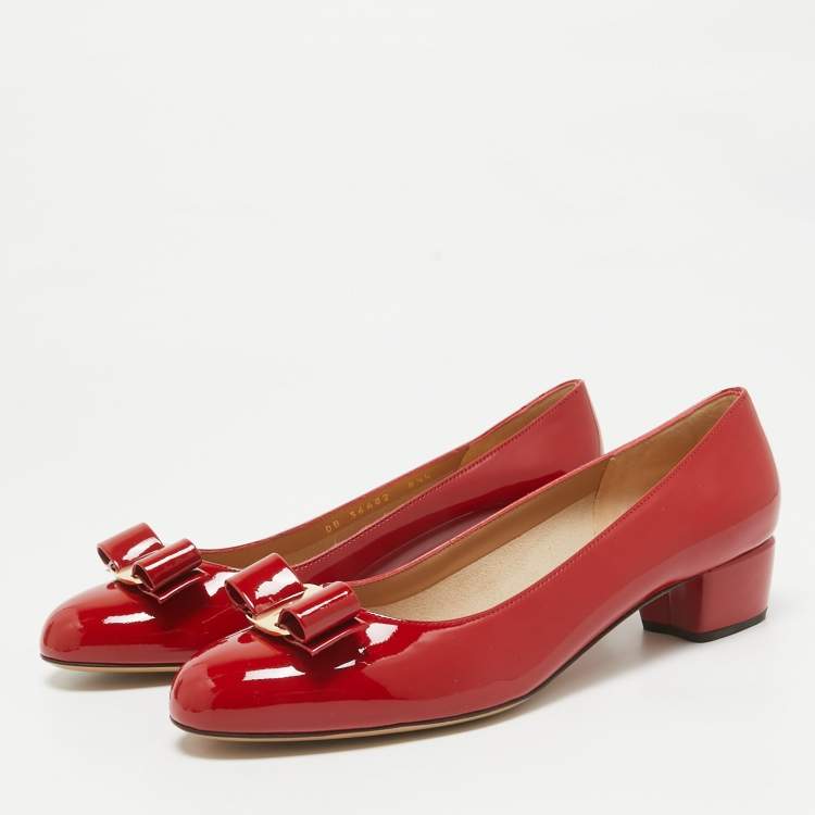Pre Owned Salvatore Ferragamo Red Patent Leather Vara Bow Pumps Size 39