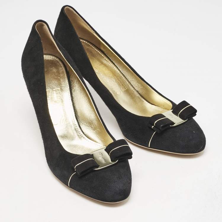 Pre Owned Salvatore Ferragamo Black Suede Carla Pumps Size 40