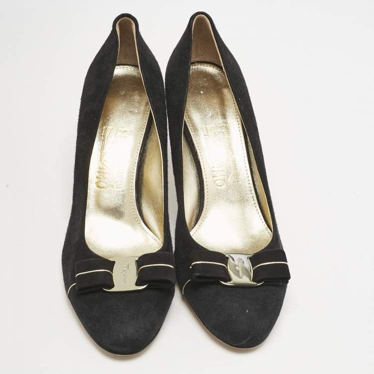Pre Owned Salvatore Ferragamo Black Suede Carla Pumps Size 40