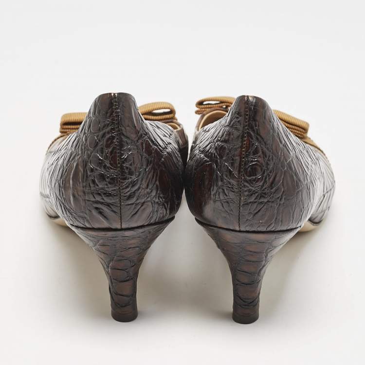 مملوكة مسبقًا Salvatore Ferragamo Ombre Brown Crocodile Carla Pumps Size 40.5