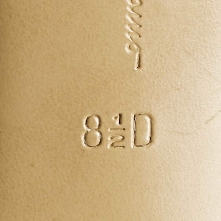 مملوكة مسبقًا Salvatore Ferragamo Cream Patent Leather Como Ankle Strap Sandals Size 39