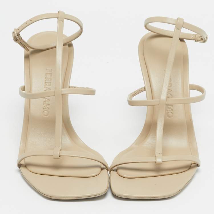 Pre Owned Salvatore Ferragamo Beige Leather Elina X5 Sandals Size 38