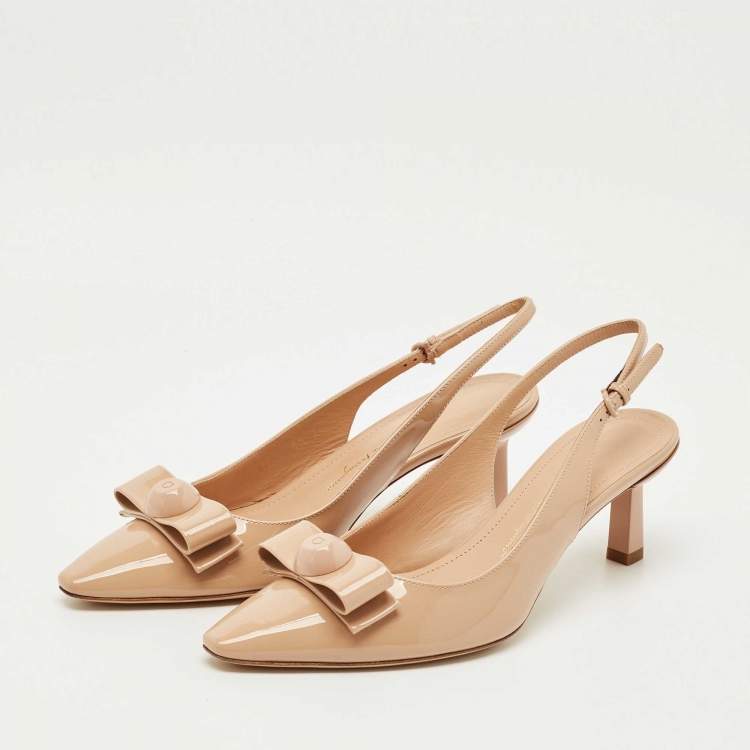 Pre Owned Salvatore Ferragamo Beige Patent Leather Karine Pumps Size 37