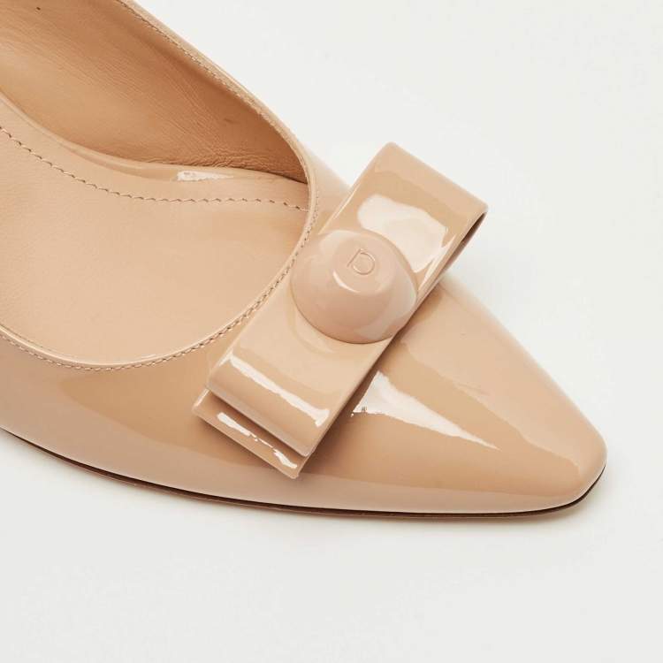 Pre Owned Salvatore Ferragamo Beige Patent Leather Karine Pumps Size 37