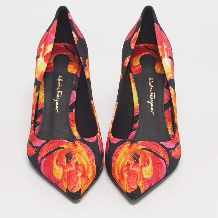 Pre Owned Salvatore Ferragamo Multicolor Floral Fabric Badia Pumps Size 39.5