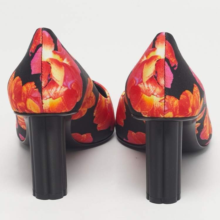 Pre Owned Salvatore Ferragamo Multicolor Floral Fabric Badia Pumps Size 39.5