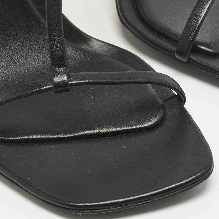 Pre Owned Salvatore Ferragamo Black Leather Elina X5 Sandals Size 39.5