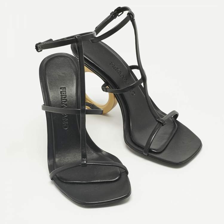 Pre Owned Salvatore Ferragamo Black Leather Elina X5 Sandals Size 39.5