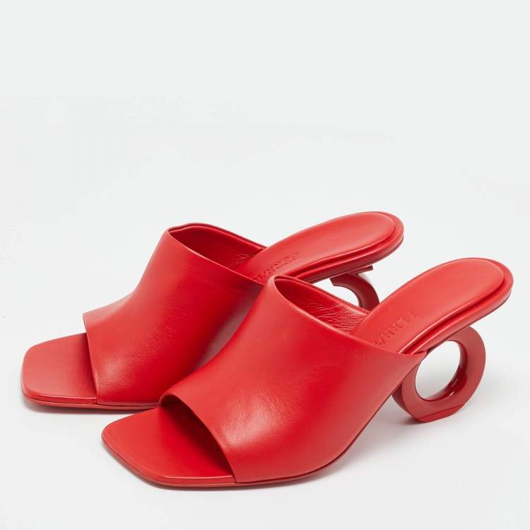Pre Owned Salvatore Ferragamo Red Leather Astro Slide Sandals Size 38.5