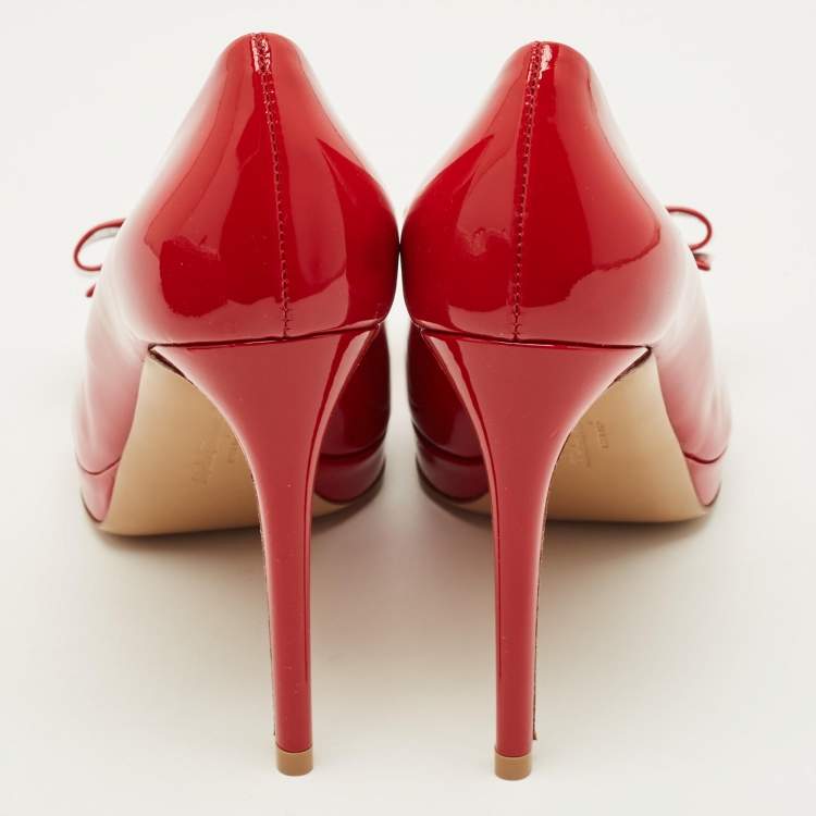 Pre Owned Salvatore Ferragamo Osimo Size 38 Red Patent Leather Vara Bow Pumps